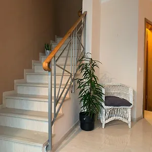 Сasa de vacaciones House With A Bbq Terrace In The Centre Of, Lagos